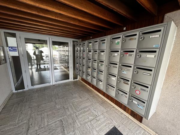 APPARTEMENT T3 63m² - PARKING et CAVE