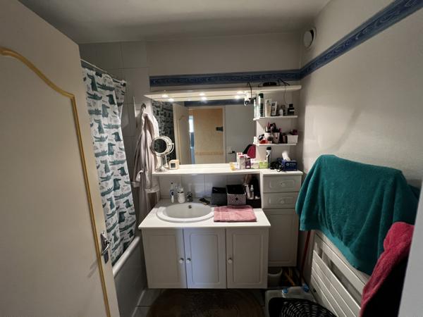 APPARTEMENT T3 63m² - PARKING et CAVE