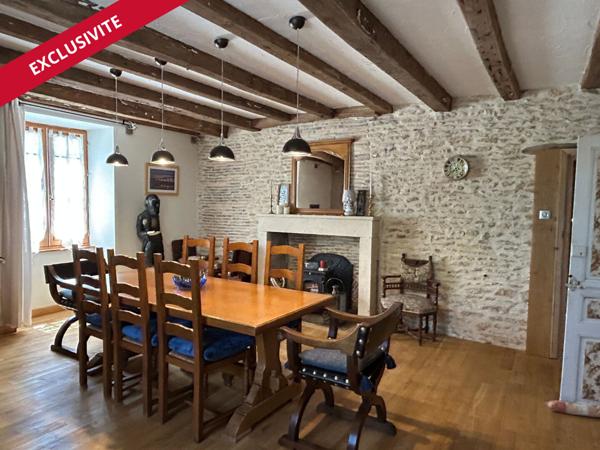 Maison de caractère à Usson Du Poitou