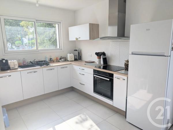 Maison à vendre  5 pièces - 94,12 m 2   TALMONT ST HILAIRE  - 85