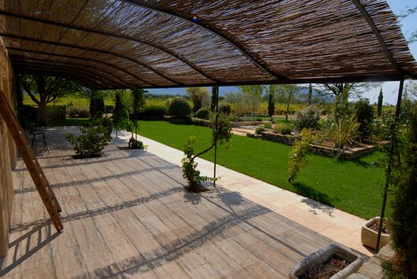 Cabrières-d'Avignon (84220) PROPRIETE 690 M2