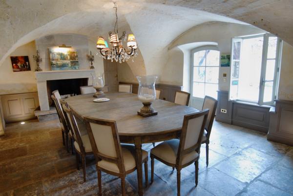 Cabrières-d'Avignon (84220) PROPRIETE 690 M2