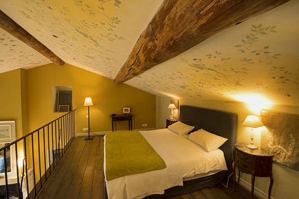 Cabrières-d'Avignon (84220) PROPRIETE 690 M2