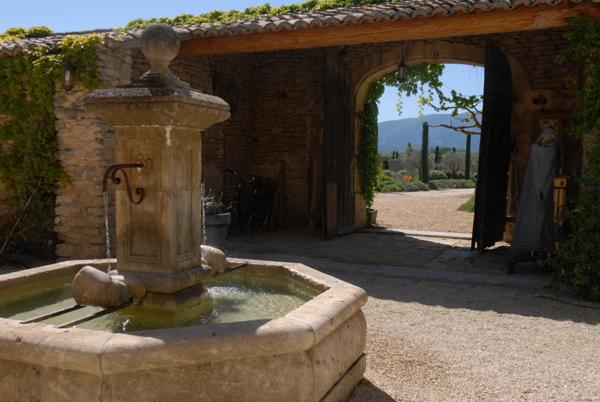 Cabrières-d'Avignon (84220) PROPRIETE 690 M2