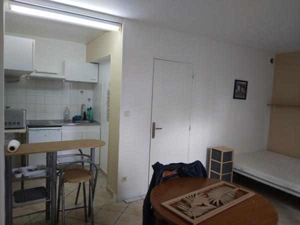 Studio  1 pièce(s)  22 m²
