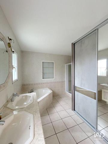 Maison à vendre 5 pièces 199 m² Talmont-Saint-Hilaire