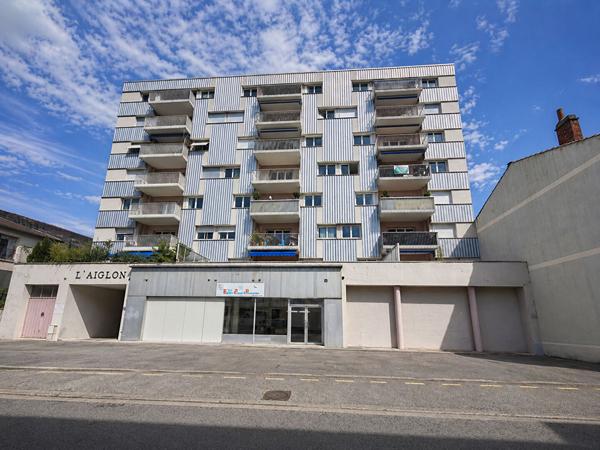 Appartement T4 - 94 m2 avec balcon et garage à Romans Sur Isère