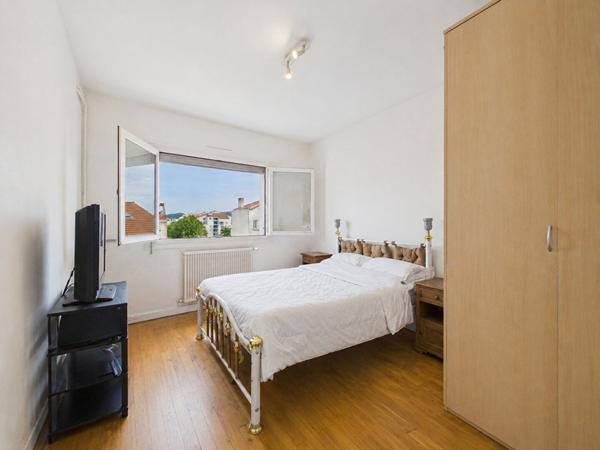 Appartement T4 - 94 m2 avec balcon et garage à Romans Sur Isère