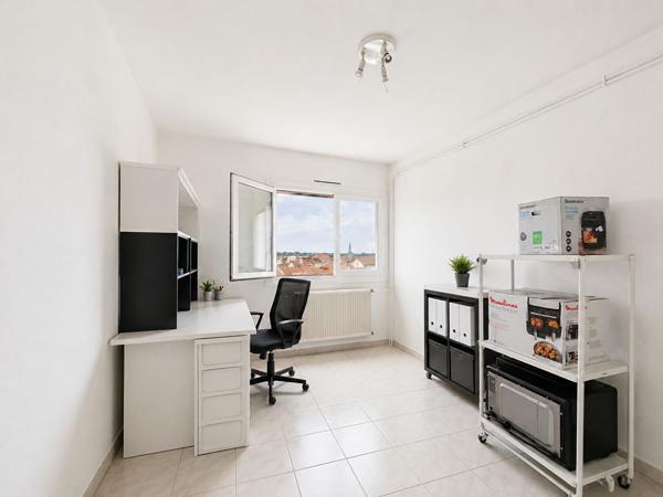 Appartement T4 - 94 m2 avec balcon et garage à Romans Sur Isère