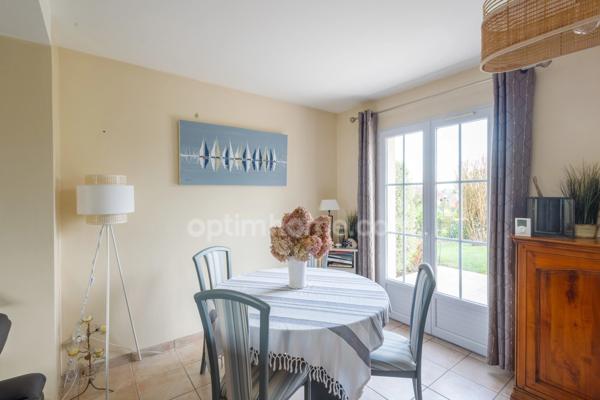 Proximité immédiate de Honfleur - Maison de 115 m2 - 3 chambres - Terrasses - Garage - Carport - Terrain 757 m2 -