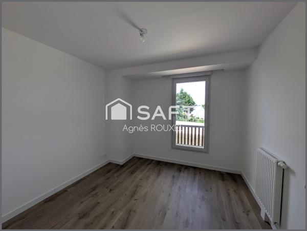 Couëron - dernier étage - terrasse et parkings