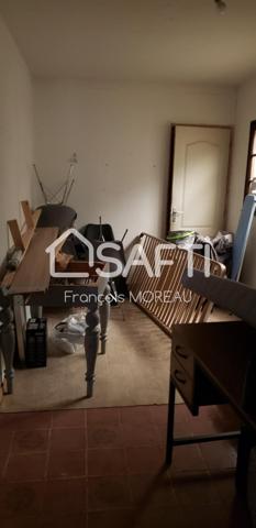 Maison 65 m2, Entrepot 250 m2, terrain 941 m2 Nemours