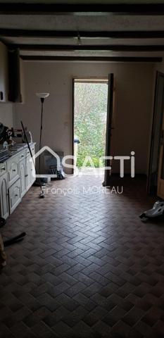 Maison 65 m2, Entrepot 250 m2, terrain 941 m2 Nemours