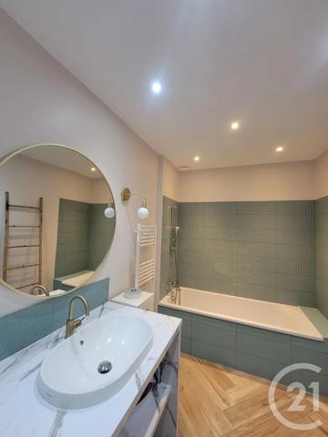 Appartement à vendre  5 pièces - 161,02 m 2   LE MANS  - 72