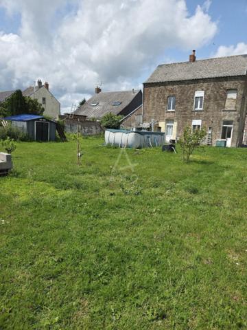 Maison individuelle 145m²-2 chambres, jardin et garage.