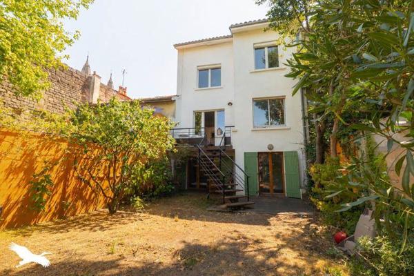 Maison 720 000 € Bordeaux 5 p 157 m² DPE D