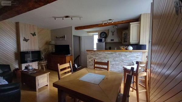 Immeuble à vendre à Murat dans le Cantal (15300), ref : FG/2378