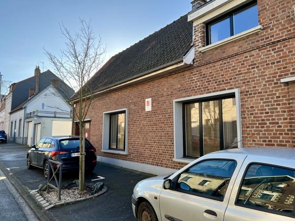 Vente
                Immeuble84,3 m² - 6 Pièces -
                    ST POL SUR TERNOISE (62130)