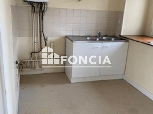 Location Appartement 3 pièces 85.37 m² - RESIDENCE DU PARC 6 RUE DES ECOLES Marthon 16380