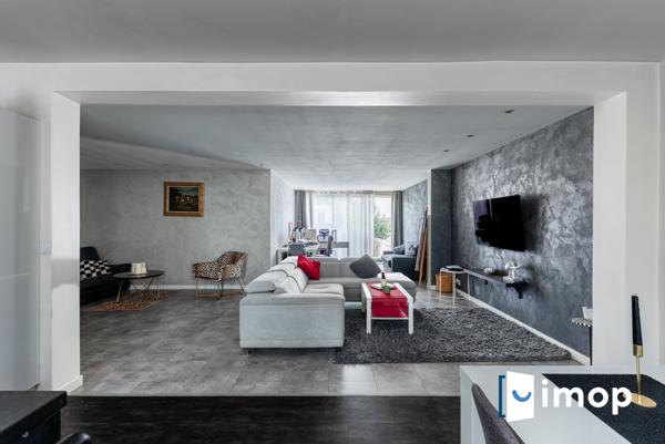 Proximité RER D. Maison de 220m2 avec dépendance et jardin