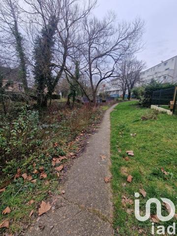 Appartement 4 pièces de 70 m² à Savigny-le-Temple (77176)