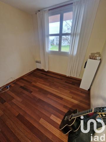 Appartement 4 pièces de 70 m² à Savigny-le-Temple (77176)