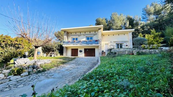 La Penne-sur-Huveaune (13821) Charmante maison familiale avec piscine et grand garage