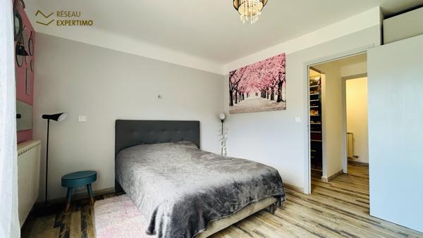 La Penne-sur-Huveaune (13821) Charmante maison familiale avec piscine et grand garage