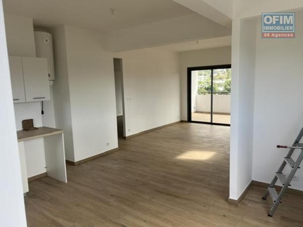 A Louer appartement de type T3 neuf dans une petite résidence sécurisée centre ville de L'ETANG SALE LES HAUTS