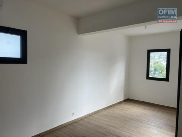 A Louer appartement de type T3 neuf dans une petite résidence sécurisée centre ville de L'ETANG SALE LES HAUTS