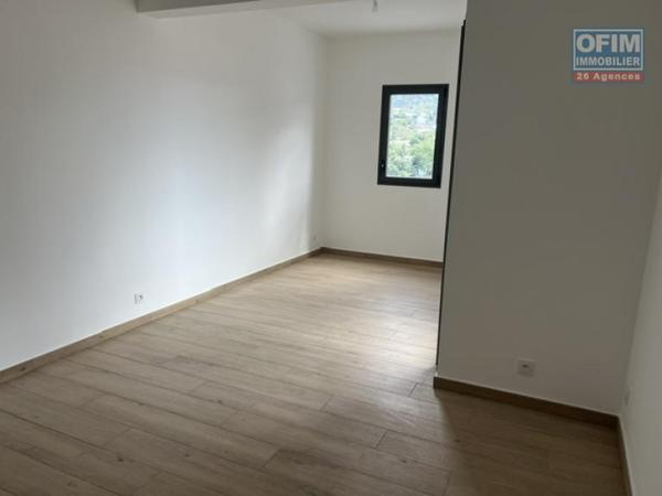 A Louer appartement de type T3 neuf dans une petite résidence sécurisée centre ville de L'ETANG SALE LES HAUTS