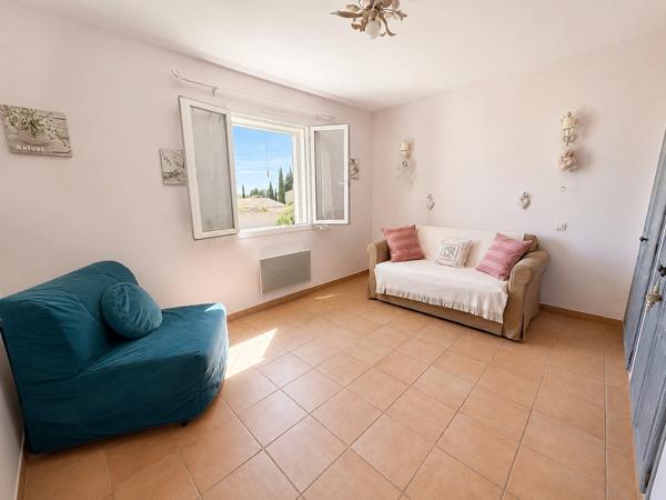 Maison à vendre 6 pièces 130 m2, dépendance, piscine, jardin  LAURIS (84)