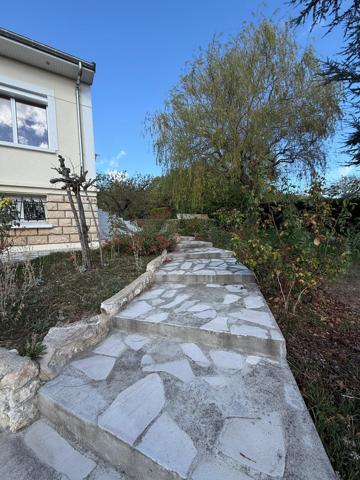 Maison
         7 pièces
        - 150 m² 399 000 €*