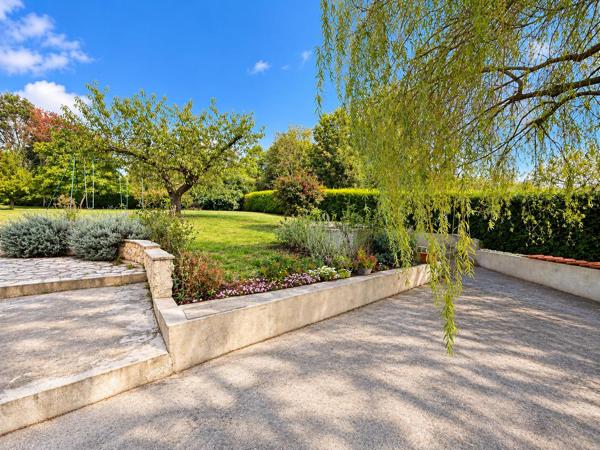 Maison
         7 pièces
        - 150 m² 399 000 €*