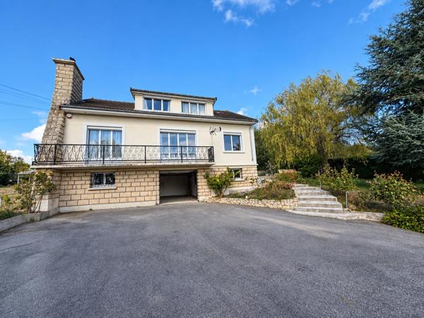 Maison
         7 pièces
        - 150 m² 399 000 €*