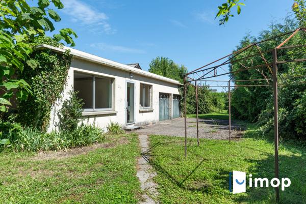 Meulière indépendante 4 chambres sur grand terrain de plus de 1000 m2