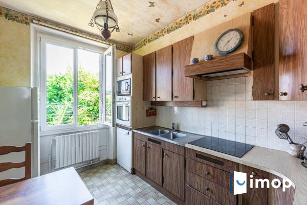 Meulière indépendante 4 chambres sur grand terrain de plus de 1000 m2