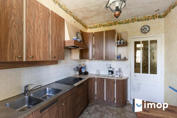 Meulière indépendante 4 chambres sur grand terrain de plus de 1000 m2