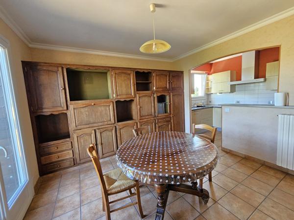 Grande maison familiale avec dépendances à Mésanger, au calme de la campagne