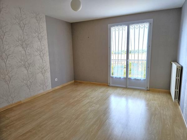 Grande maison familiale avec dépendances à Mésanger, au calme de la campagne