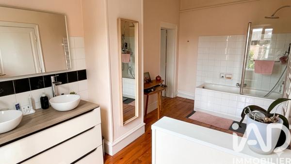 Maison à vendre 7 pièces 260 m² Jarnac
