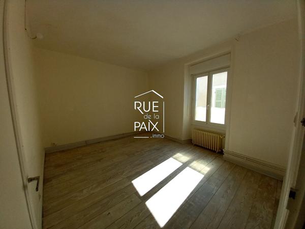 79390 THENEZAY Maison Thenezay 9 pièce(s) 194 m2