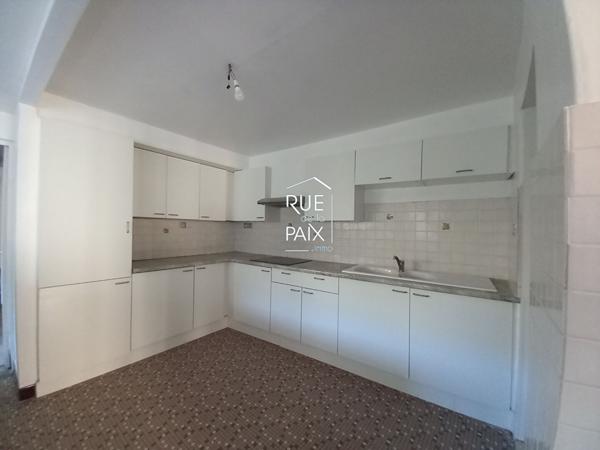 79390 THENEZAY Maison Thenezay 9 pièce(s) 194 m2