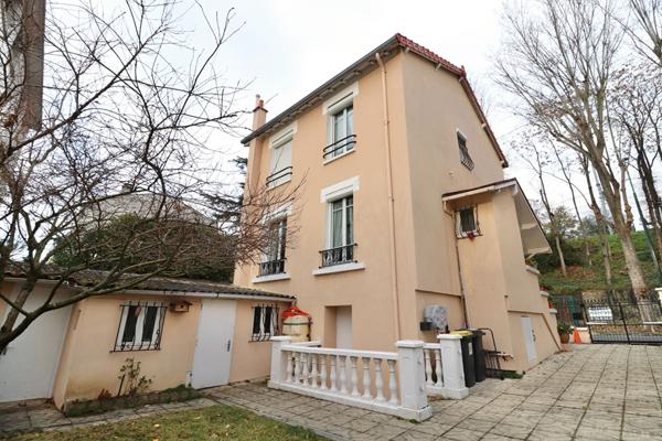 Maison 5 pièces 129.25 m2 - SAINT MAUR DES FOSSES
