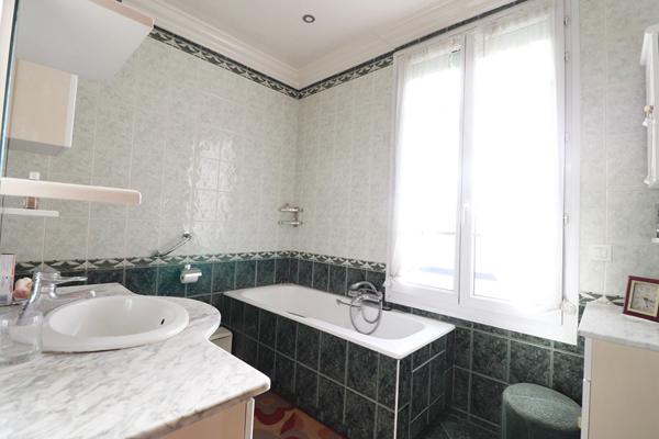 Maison 5 pièces 129.25 m2 - SAINT MAUR DES FOSSES