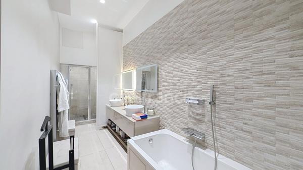 CHALON SUR SAONE (71) Appartement de standing à vendre 7 pièces de 171.44 m²