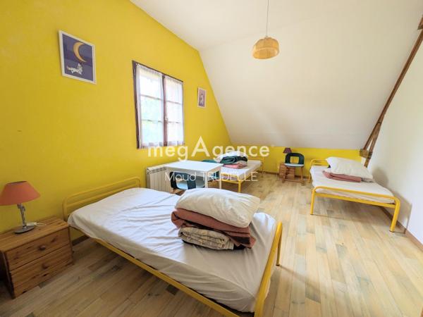 Immeuble à SAINT-SATURNIN, 72650 - 275m²