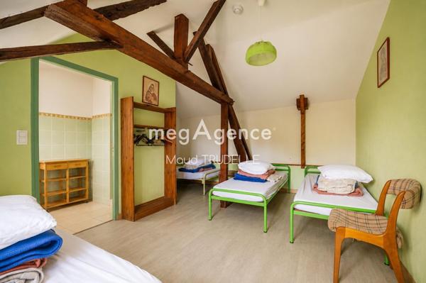 Immeuble à SAINT-SATURNIN, 72650 - 275m²