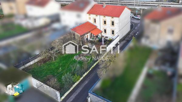 Maison de ville à fort potentiel