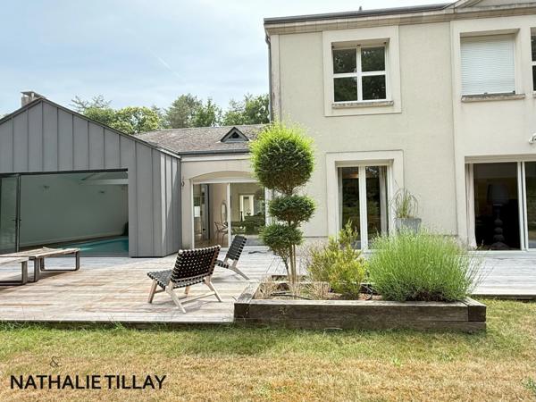 Ardon, proche Orléans, golf de Limere, à vendre Maison d'architecte, avec jardin et piscine
